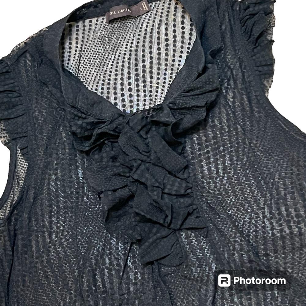 Vintage blouse 90’s Y2K The Limited Black Dotted Sheer Ruffled Cap Sleeve